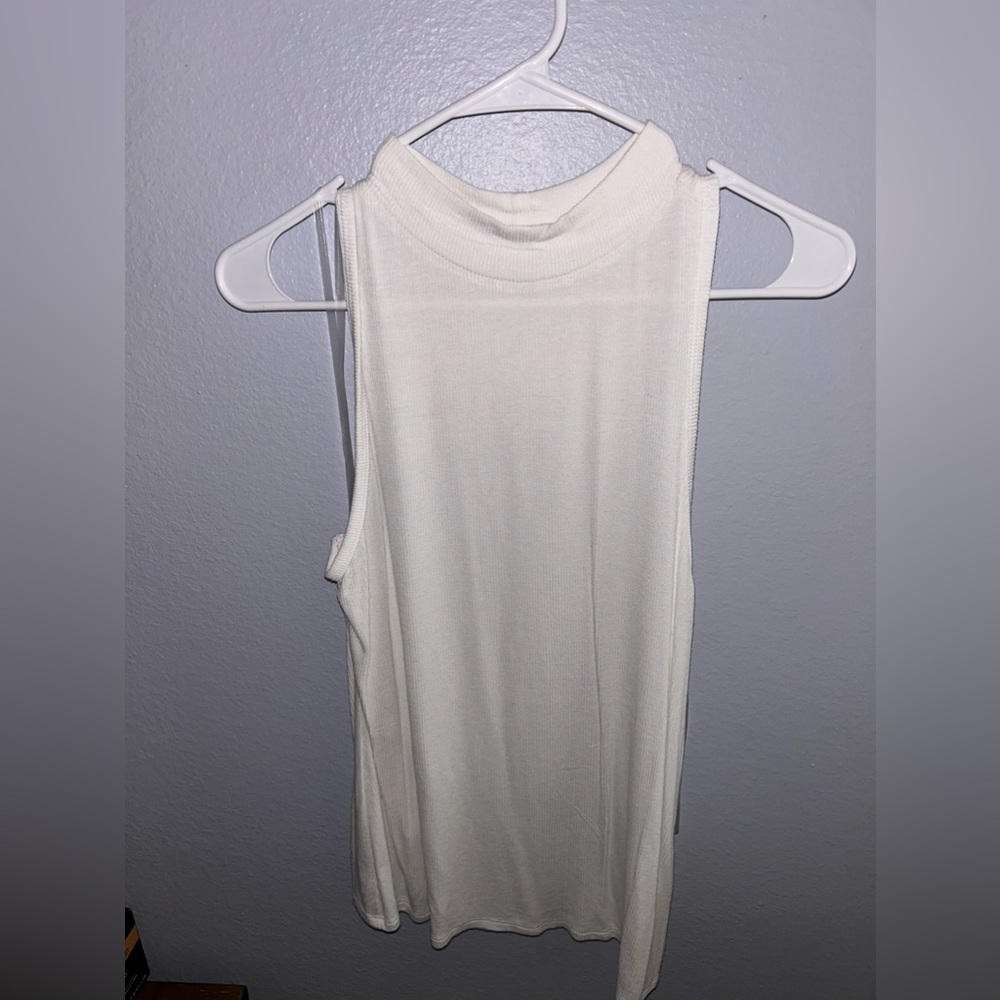 SO Women's Elegant White Tank Top